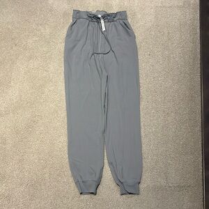 Lululemon jogger, size 4